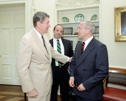 President Ronald Reagan meets Oleg Gordievsky in the White House, 1987.