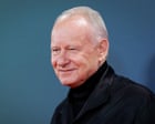 Stellan Skarsgård: la mia vita dopo l'ictus, un viaggio di rinascita e consapevolezza
Approfondimento
Skarsgård ha spiegato che l'ictus lo ha costretto a rivedere il suo stile di vita e a essere più consapevole della sua salute. Ha anche dichiarato di essere grato per il sostegno dei suoi colleghi e della sua famiglia durante questo periodo difficile.
Possibili Conseguenze
L'ictus può avere conseguenze serie sulla salute e sul benessere di una persona. È importante che le persone che hanno subito un ictus ricevano il trattamento e il sostegno necessari per riprendersi e prevenire future complicazioni.
Opinione
La storia di Skarsgård è un esempio di come l'ictus possa colpire chiunque, indipendentemente dall'età o dalla condizione di salute. È importante che le persone siano consapevoli dei rischi e prendano misure per prevenire l'ictus e altre malattie.
Analisi Critica dei Fatti
La rivelazione di Skarsgård sottolinea l'importanza di parlare apertamente della salute e delle malattie. È fondamentale che le persone si sentano a loro agio nel condividere le loro esperienze e nel cercare aiuto quando ne hanno bisogno.
Relazioni con altri fatti
L'ictus è una delle principali cause di morte e disabilità nel mondo. La storia di Skarsgård è un esempio di come l'ictus possa avere un impatto significativo sulla vita di una persona e sulla sua carriera.
Contesto storico
L'ictus è una malattia che è stata conosciuta per secoli. Tuttavia, solo negli ultimi anni si è iniziato a comprendere meglio le cause e le conseguenze dell'ictus.
Fonti
La fonte di questo articolo è The Guardian. Per saperne di più, si può leggere l'articolo originale su The Guardian.