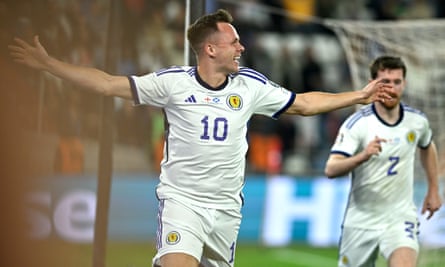 Lawrence Shankland celebrates his equaliser in stoppage time.