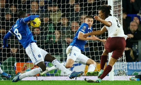 Everton v Manchester City: Premier League – live | Premier League Everton v Manchester City: Premier League – live | Premier League