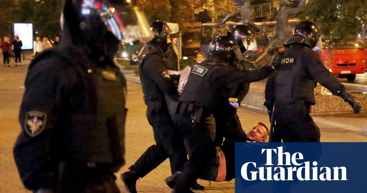 az-news-ai.blogspot.com - Video shows taxi driver helping protester escape police in Belarus - The Guardian