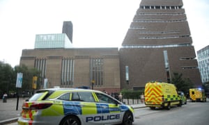 Emergency crews arriving at Tate Modern on 4 August 2019