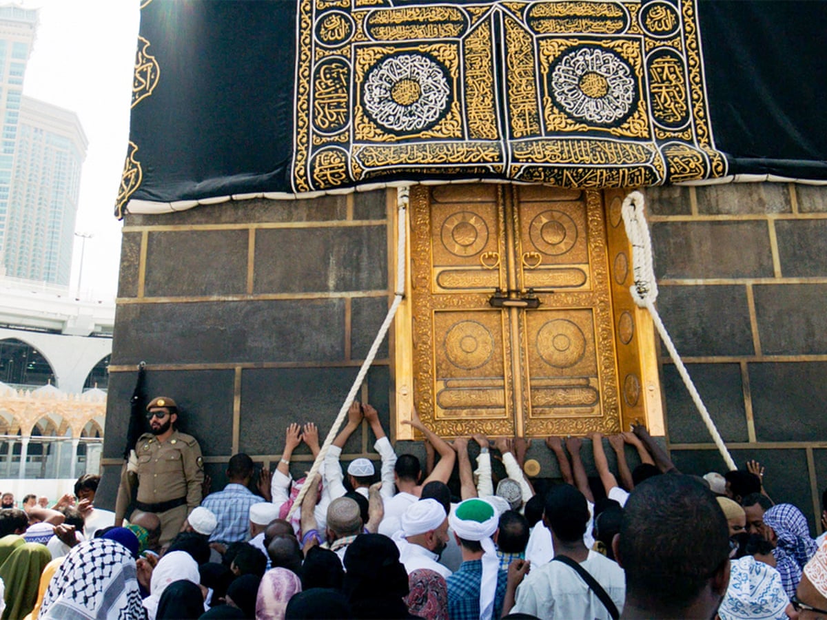 One Day In The Haram Review A Fascinating Glimpse Inside Islam S Holiest Site Documentary Films The Guardian