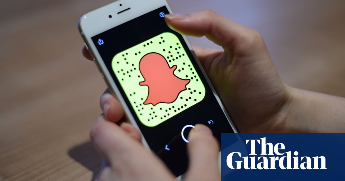 Snapchat To Give Users Share Of 1m A Day For Most Entertaining Clips Snapchat The Guardian Snapchat To Give Users Share Of 1m A Day For Most Entertaining Clips Snapchat The Guardian