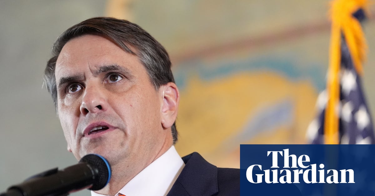 US announces murder charges against former Cuban president Raúl Castro – video
