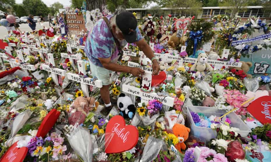 Uvalde teacher closed propped-open door before shooting, Texas officials  say | Texas school shooting | The Guardian
