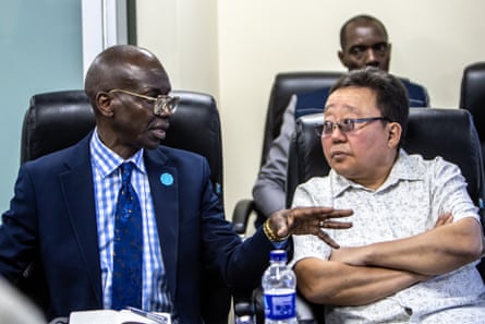 Dr Mohamed Janabi and Tsakhia Elbegdorj sit side-by-side in conversation.
