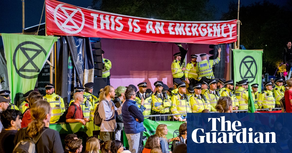 John McDonnell backs Extinction Rebellion activists during trial