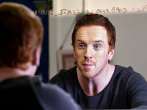 "Χτύπα πριν μπεις"- Ο διάσημος θεατρικός φωτογράφος Σ.Ανάντ "συλλαμβάνει" γνωστούς ηθοποιούς στα καμαρίνια... 22 Damian Lewis, American Buffalo, Wyndham’s theatre, London, 2015