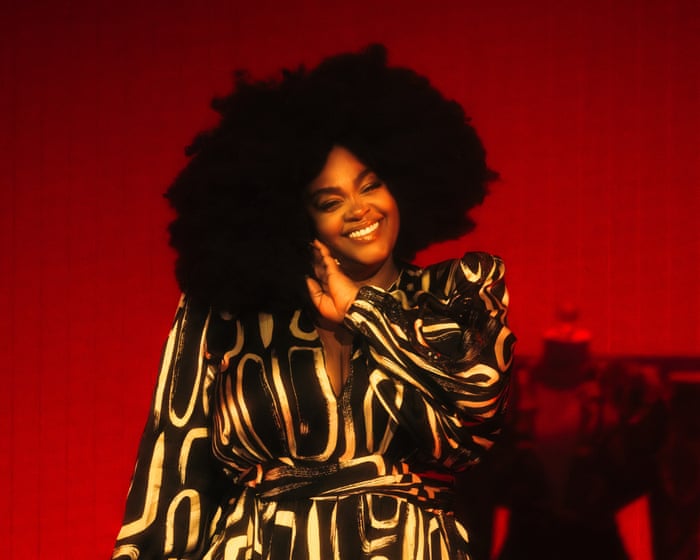 Jill Scott review – joyous phones-free show is a taste of how all concerts should be