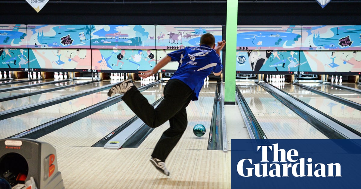 Sunday Afternoon Lights High School Bowling Thrives In Texas Sport The Guardian