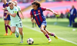 بارسلونا - چلسی در لیگ قهرمانان زنان.