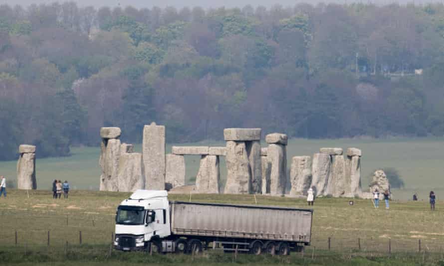 Traffic on the A303 passing by the old monument