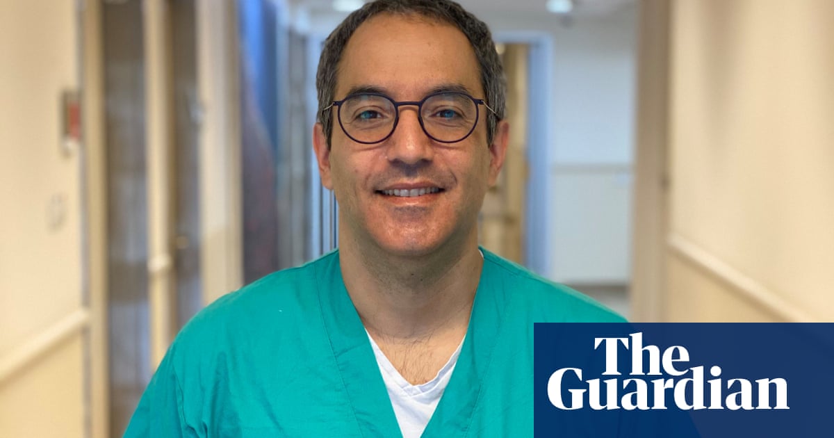 Israeli doctor believes he caught Omicron variant of Covid in London