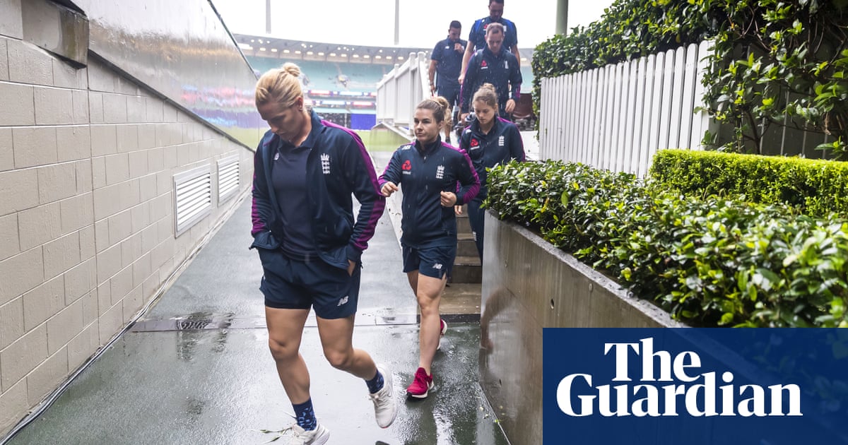 Rain scuppers Englands chances as India advance to World T20 final