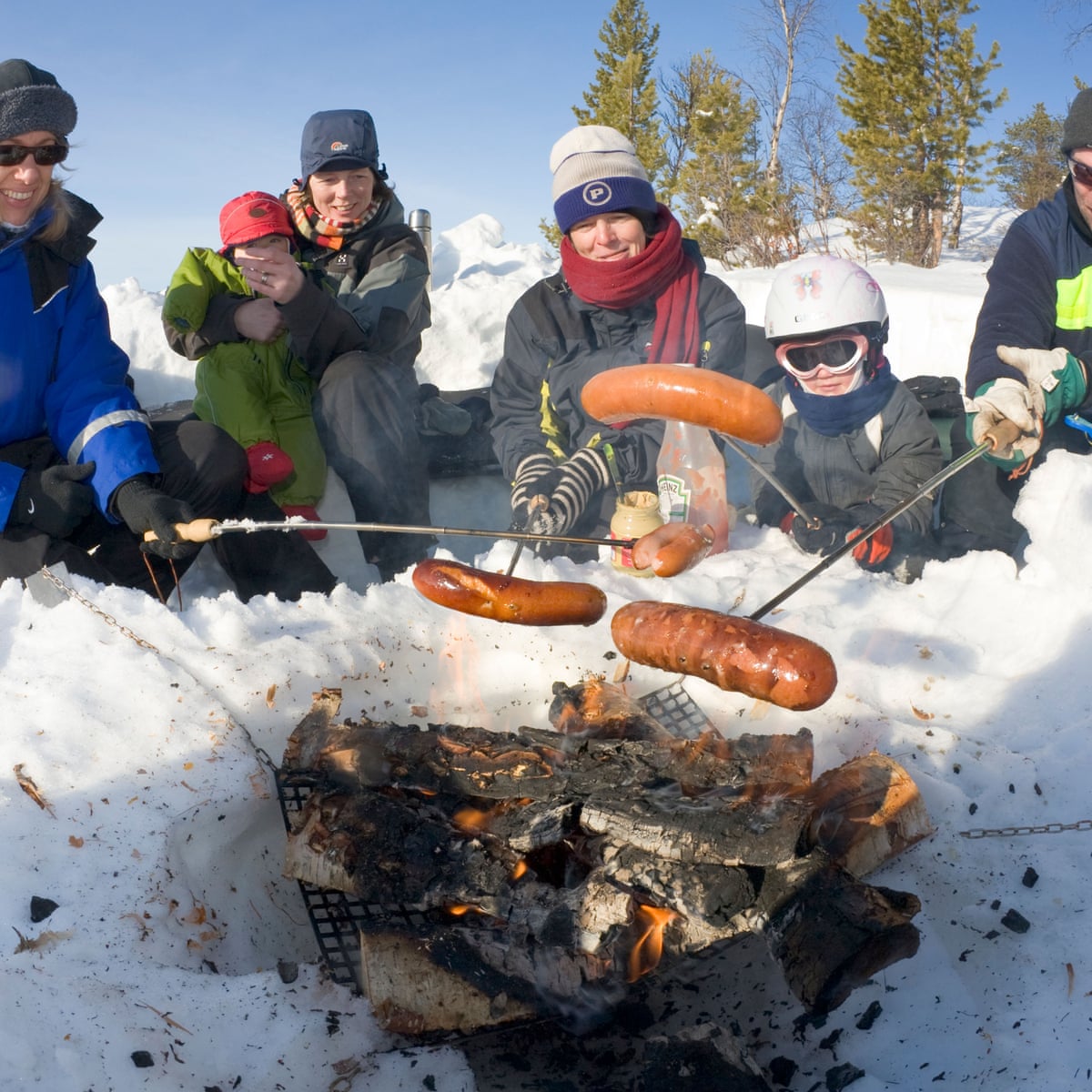 Langt væk sovende Brace Grill and chill: How to throw a brilliant winter barbecue for your family |  Barbecue | The Guardian