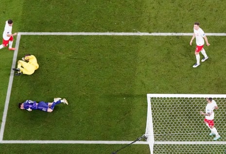 Poland v Argentina: World Cup 2022 – live | World Cup 2022 10 That’s incredibly soft.