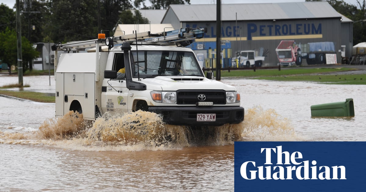 Queensland floods: state faces further weather emergency with flooding alerts issued for Lockyer Valley