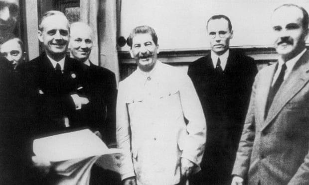 Joachim von Ribbentrop (second left), with Joseph Stalin and Vyacheslav Molotov (far right).