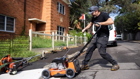 Australia's Instagram-famous 'lawnmower man' transforms a Sydney yard – video