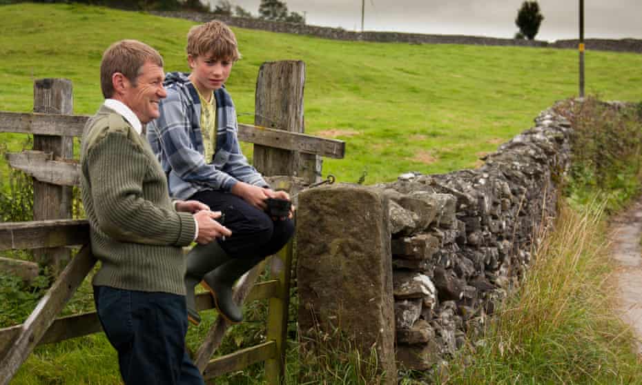 Moore adalah malang ... anak laki-laki: cerita Yorkshire.