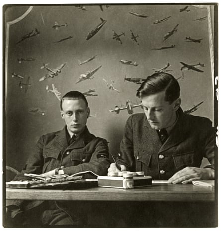 Even his wartime soldiers look like fashion models … Aircraft Recognition Room, 1941.