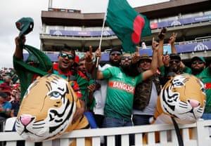 ICC Cricket World Cup - South Africa v BangladeshCricket - ICC Cricket World Cup - South Africa v Bangladesh - Kia Oval, London, Britain - June 2, 2019 Bangladesh fans Action Images via Reuters/Paul Childs