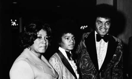 Michael Jackson and his parents Katherine and Joe at the Golden Globes, 28 January 1973.
