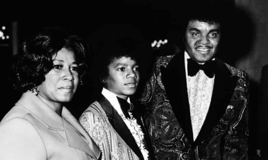 Joe and Katherine Jackson with Michael at the Golden Globe awards, 1973.