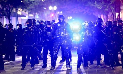 Portland Suffers Serious Street Violence As Far Right Return Prepared To Fight Portland The Guardian