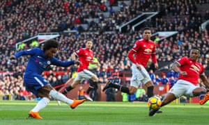 Willian of Chelsea scores a goal to make it 0-1.