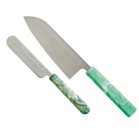 2 knives with green marbled handles