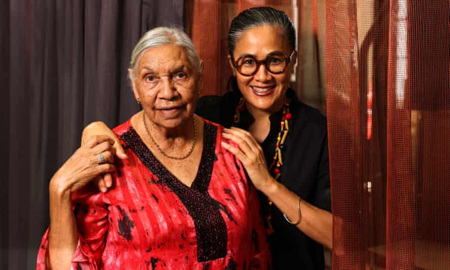 Tante Beryl Van Oploo und Kylie Kwong