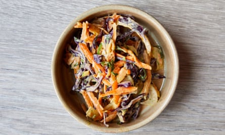 La salade de papaye de Jam Delish.