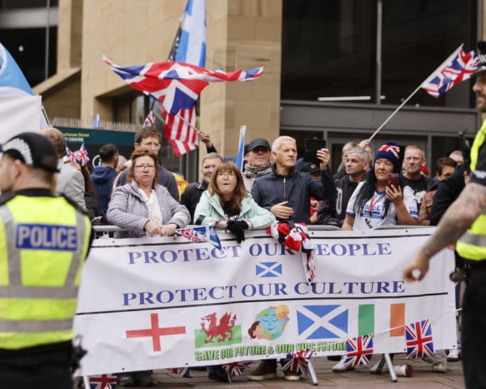 Anti-immigration protesters and counter-protesters clash in Glasgow