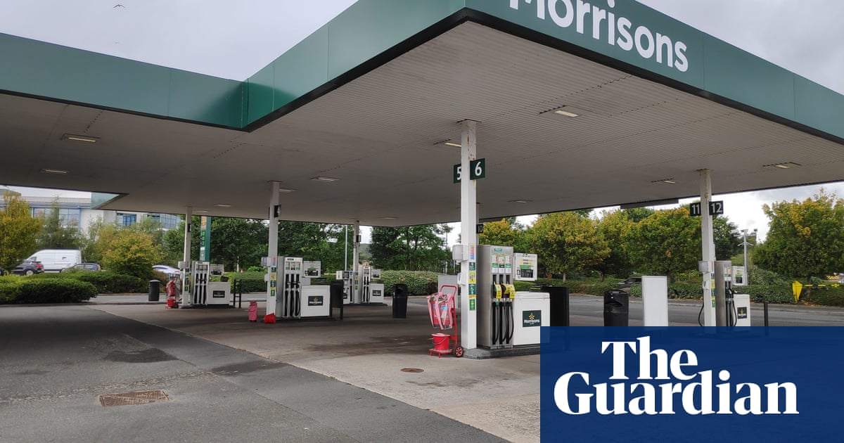Morrisons sheds more than 8,800 jobs during another year of £1bn-plus losses