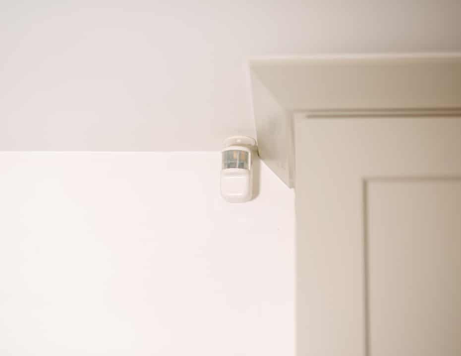 LOS ANGELES, CA - MAY 29, 2021: Kellye Franklin has an AI surveillance system installed in her house to help monitor her dad who has dementia. CREDIT: Jessica Pons for The Guardian.