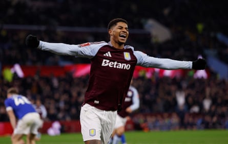 Marcus Rashford celebrates Marco Asensio’s goal