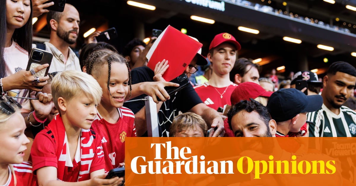 Manchester United need a new midfielder more than they need a new striker