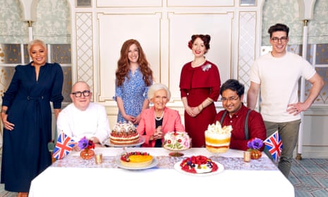 Mary Berry and finalists in The Jubilee Pudding: 70 Years in the Baking