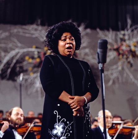 Arroyo performing at a gala concert in the congress hall at the Deutsches Museum in Munich, Germany, 1978.