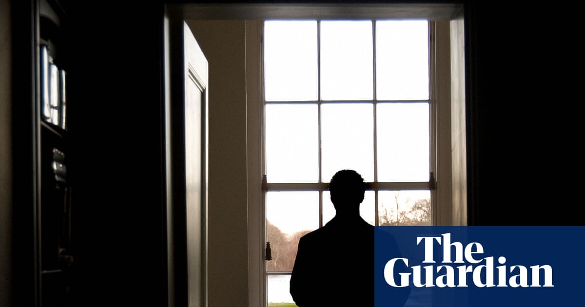 Psychosis cases soar in England as pandemic hits mental health