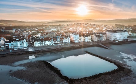 Wimereux seafront and sea pool.