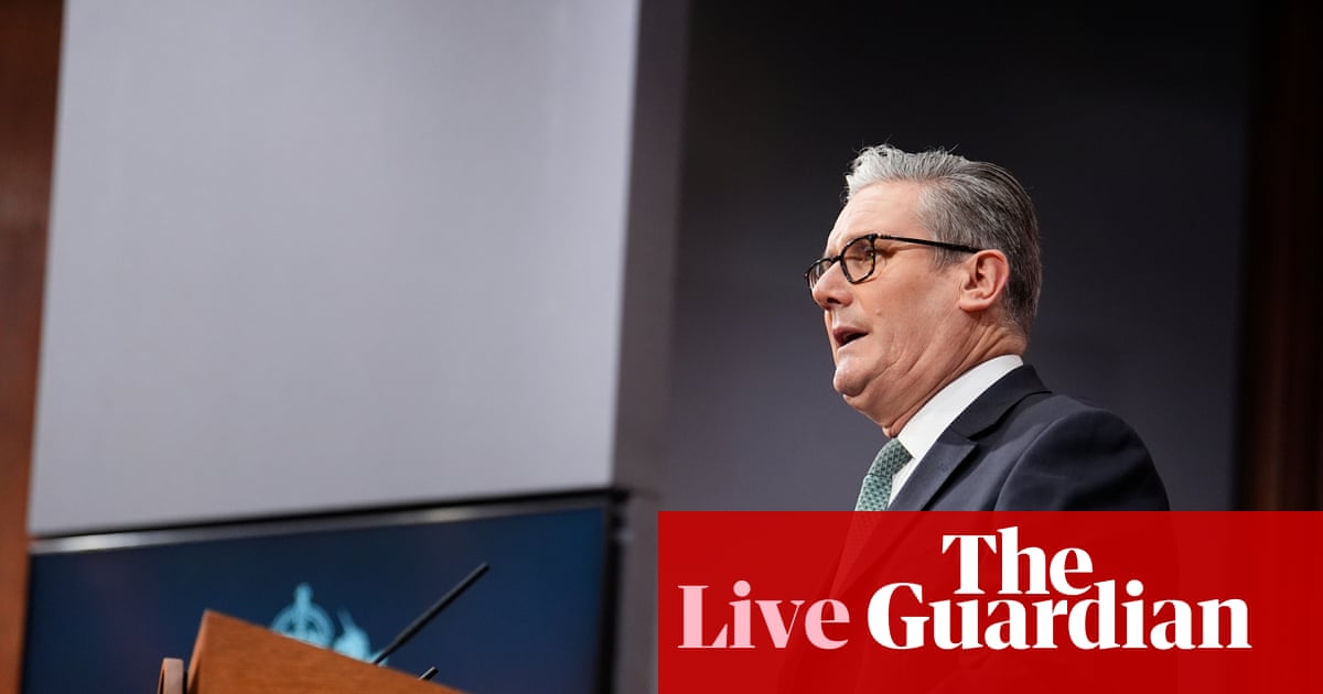 Starmer calls for ‘calm discussion’ on Greenland amid Trump’s tariff threats – UK politics live
