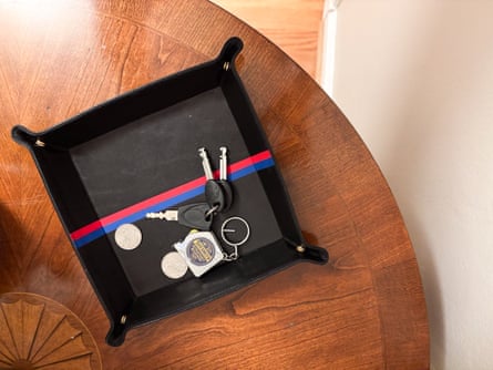 Clare V. bolso grande con llaves