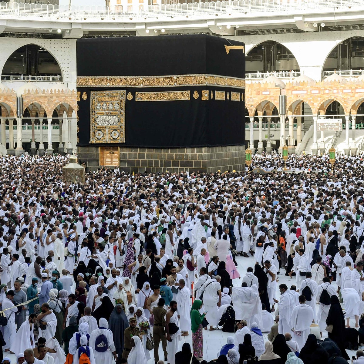 Saudi Arabia Bans Foreign Pilgrims As Japan Plans To Close Schools Coronavirus Outbreak The Guardian