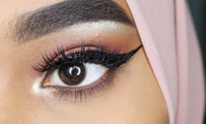 Swoosh How To Do The Perfect Winged Eyeliner Fashion