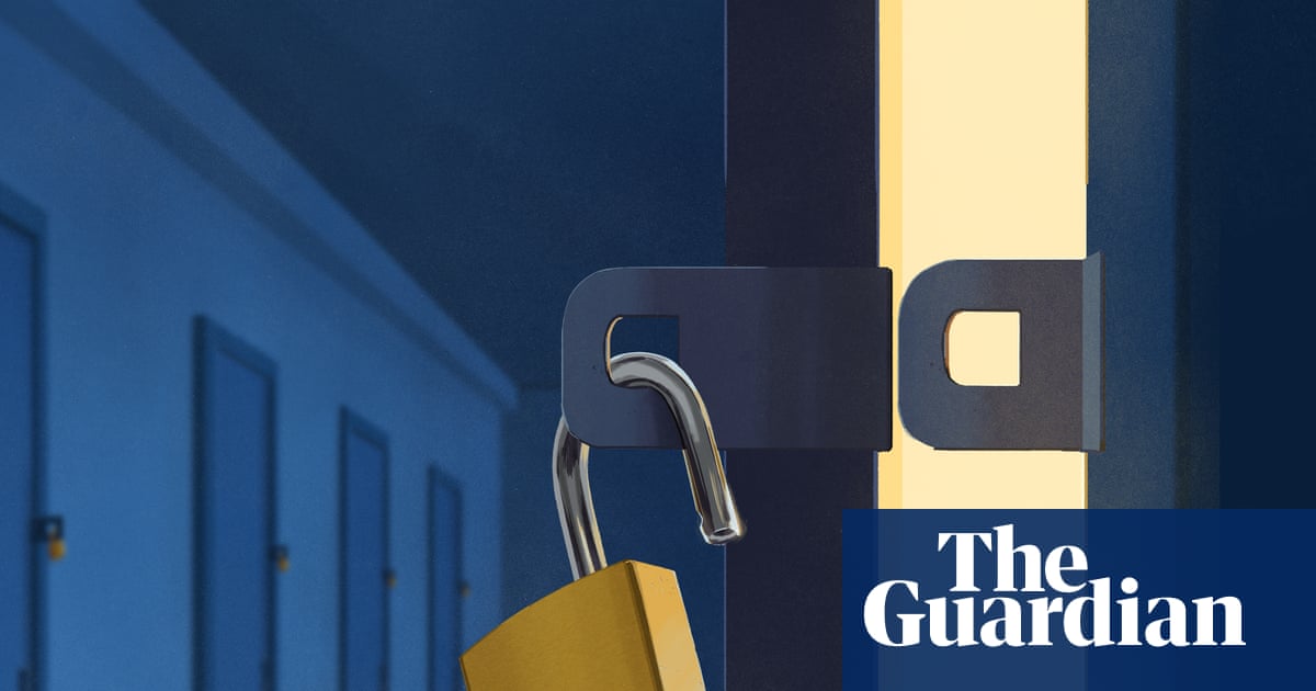 Escapes, fires, stabbing: catastrophic security failures revealed in Australia’s immigration detention network Escapes, fires, stabbing: catastrophic security failures revealed in Australia’s immigration detention network