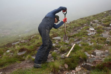 'It suits the strong spirit': Scottish mountain trail builders - photo essay | UK news 10 Ben Farrington at work