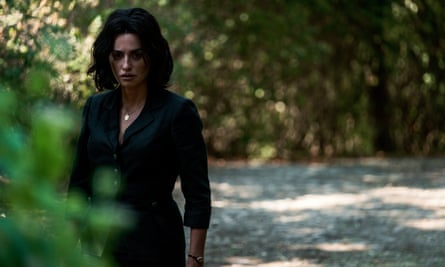 Penelope Cruz as Laura Ferrari.